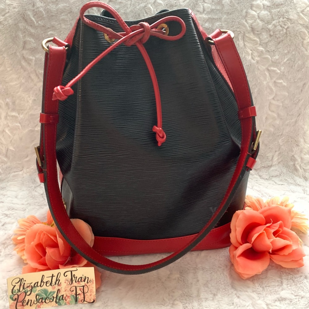AUTH. Louis Vuitton Red/Black Epi Leather Noe GM